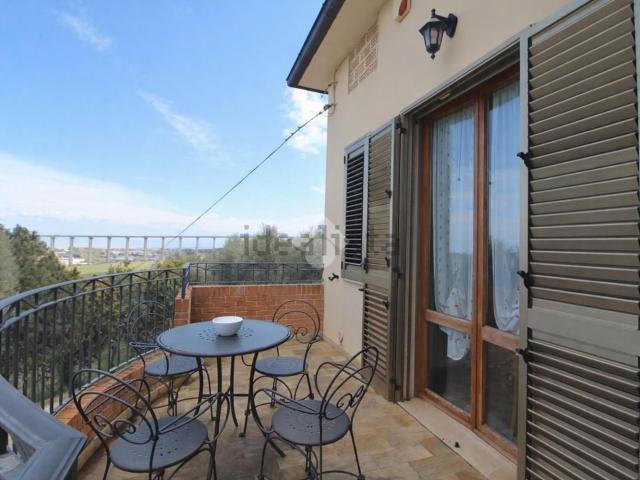 Appartamento in vendita di 137 m² in Contrada Tavoliere Borea, 11