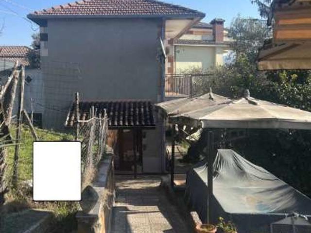 Appartamento in vendita di 137 m² in Via Colle Scalone, 10