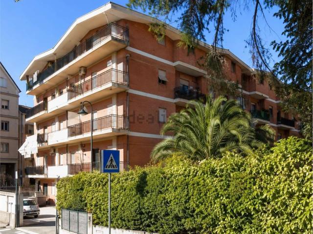 Appartamento in vendita di 137 m² in Via Alcide De Gasperi
