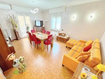 Appartamento in vendita di 137 m² in Via Alessandro Manzoni, 10