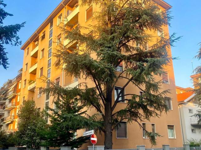 Appartamento in vendita di 137 m² in Via Arcangelo Corelli