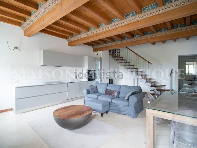 Appartamento in vendita di 137 m² in Via Brasavola