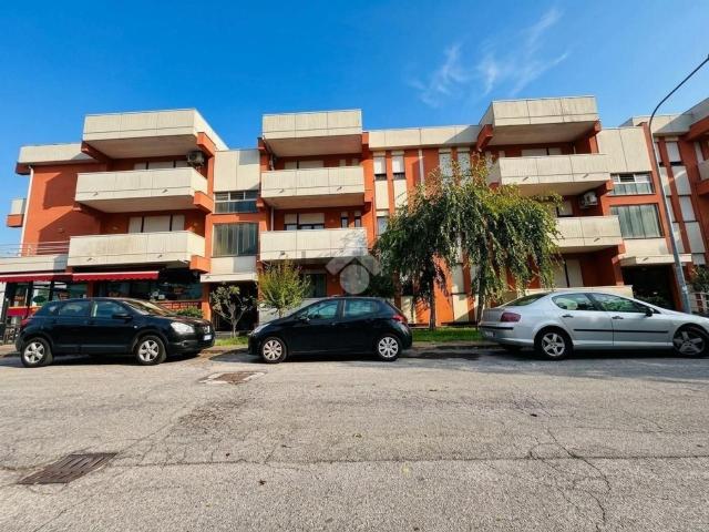 Appartamento in vendita di 137 m² in Via Giuseppe Ungaretti, 27