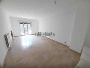 Appartamento in vendita di 137 m² in Via Giosuè Carducci
