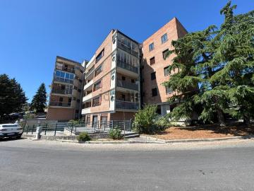 Appartamento in vendita di 137 m² in Via Giosuè Carducci