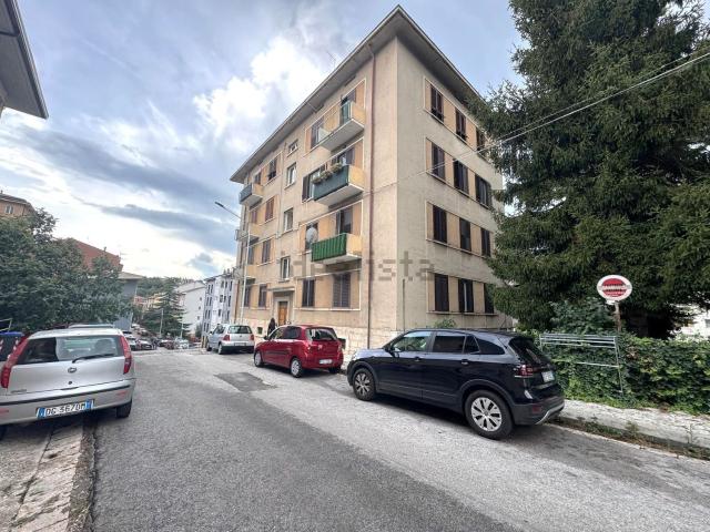 Appartamento in vendita di 137 m² in Via Guerrino D&apos Amico, 3