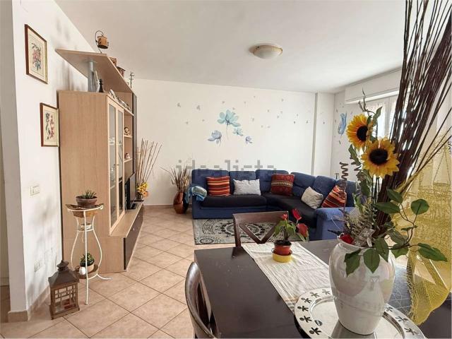 Appartamento in vendita di 137 m² in Via Don Luigi Sturzo, 25