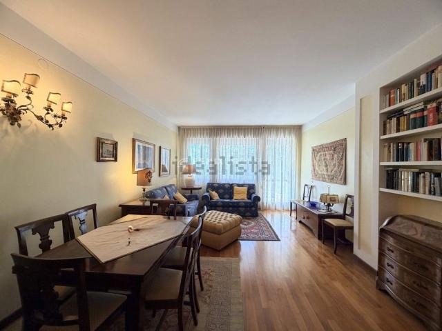 Appartamento in vendita di 137 m² in Via Emilio Lovarini, 31
