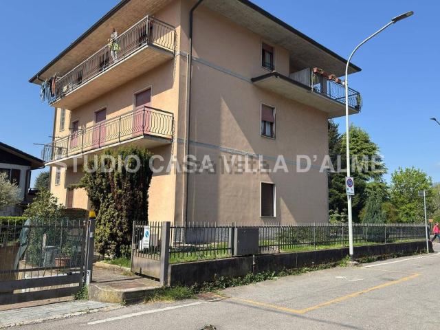 Appartamento in vendita di 137 m² in Via Madonna dei Campi