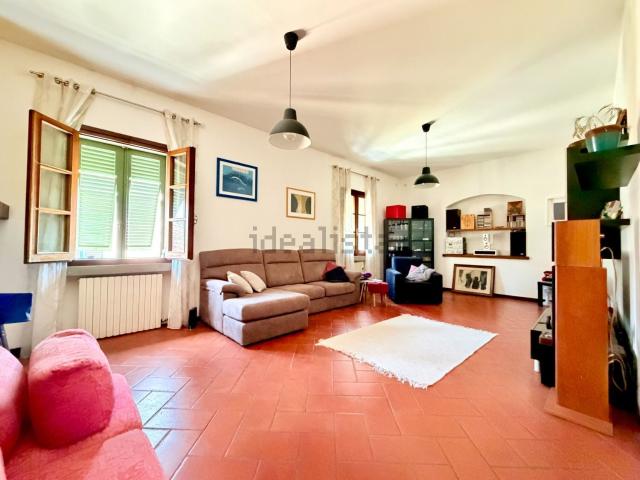 Appartamento in vendita di 137 m² in Via Martiri della Libertà, 7