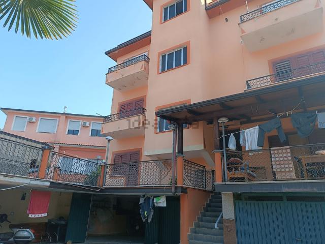 Appartamento in vendita di 137 m² in Via Napoli