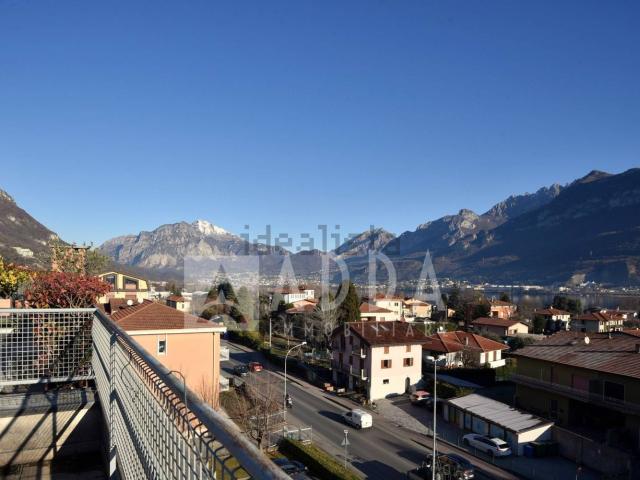 Appartamento in vendita di 137 m² in Via Statale, 1081
