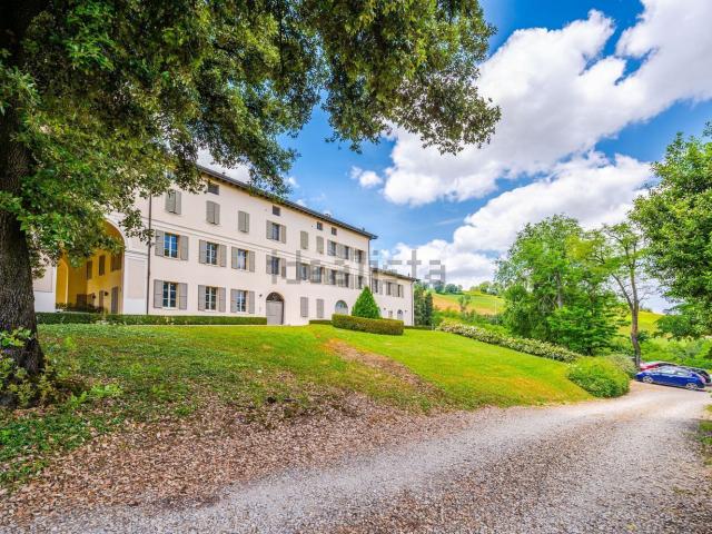 Appartamento in vendita di 137 m² in Via Statutaria, 120