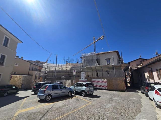 Appartamento in vendita di 137 m² in Via Rocca di Corno, 2