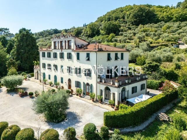 Appartamento in vendita di 137 m² in Via Tazzerina e Sardigna