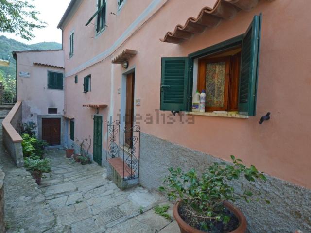 Appartamento in vendita di 137 m² in Via Ulisse Leoni, 16