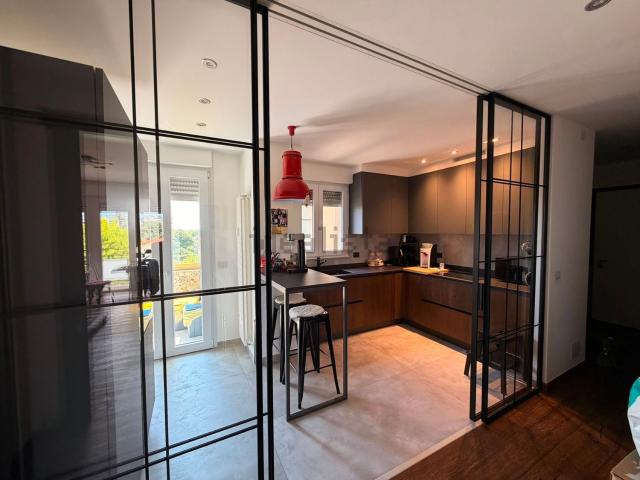 Appartamento in vendita di 137 m² in Via Vincenzo Joppi