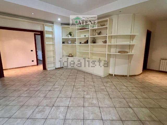 Appartamento in vendita di 137 m² in Viale C. Colombo, 54