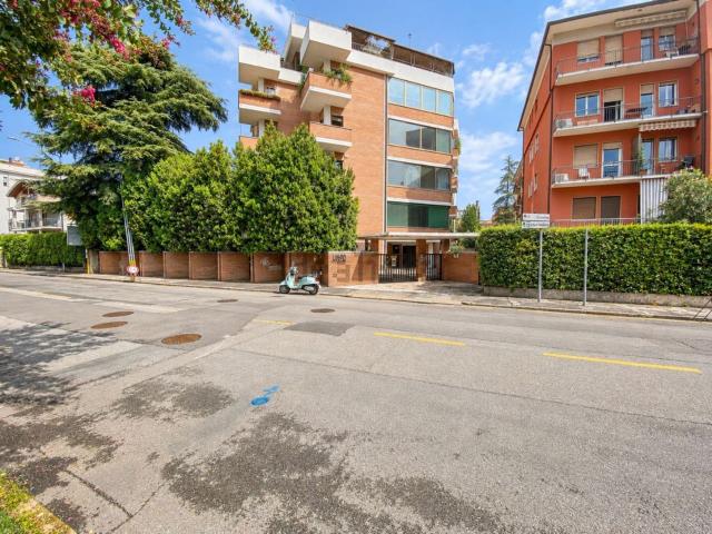 Appartamento in vendita di 137 m² in Viale G. Trissino, 107