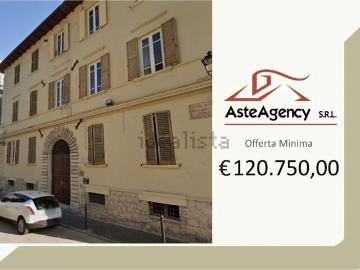 Appartamento in vendita di 137 m² in Piazza Giovanni Giacomini, 1