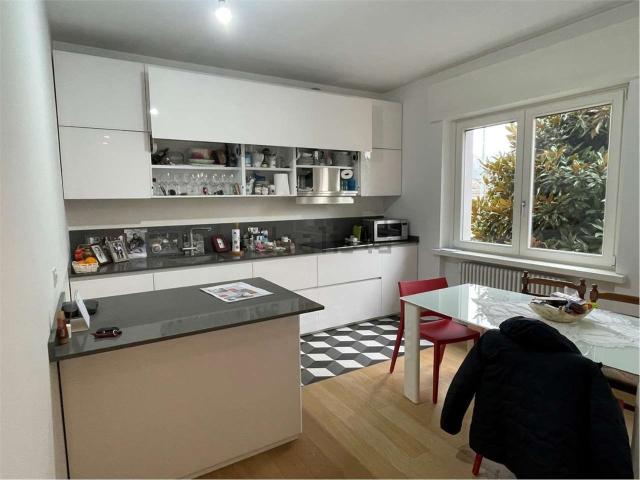 Appartamento in vendita di 138 m² in Via Conti da Prato, 57