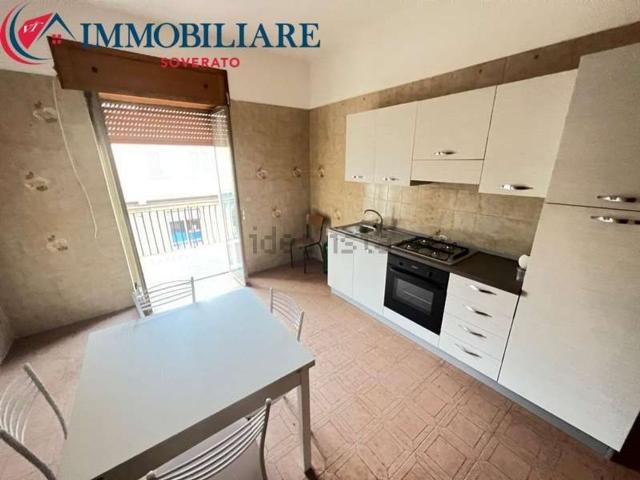 Appartamento in vendita di 138 m² in Via A. Ortona, 4