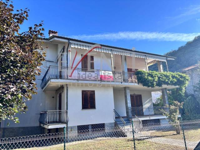 Appartamento in vendita di 138 m² in Via Alessandro Manzoni, 12