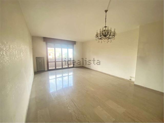 Appartamento in vendita di 138 m² in Via Archirola
