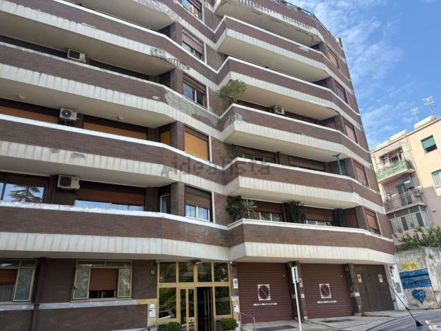 Appartamento in vendita di 138 m² in Via Brasile, 5