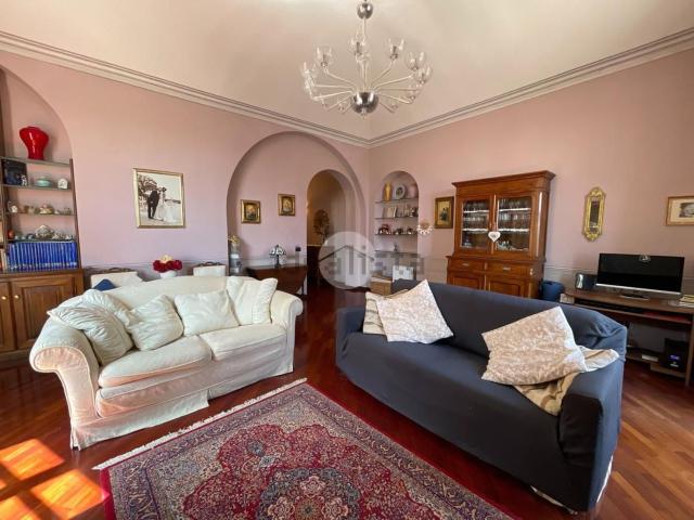 Appartamento in vendita di 138 m² in Via Giuseppe Garibaldi, 4