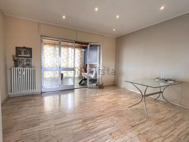 Appartamento in vendita di 138 m² in Via Giovanni Pascoli, 20