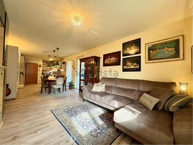 Appartamento in vendita di 138 m² in Via del Cesuròn, 34