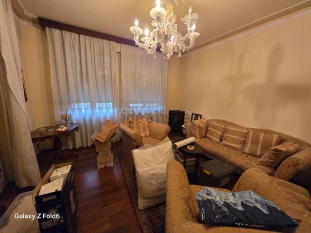Appartamento in vendita di 138 m² in Via delle Province