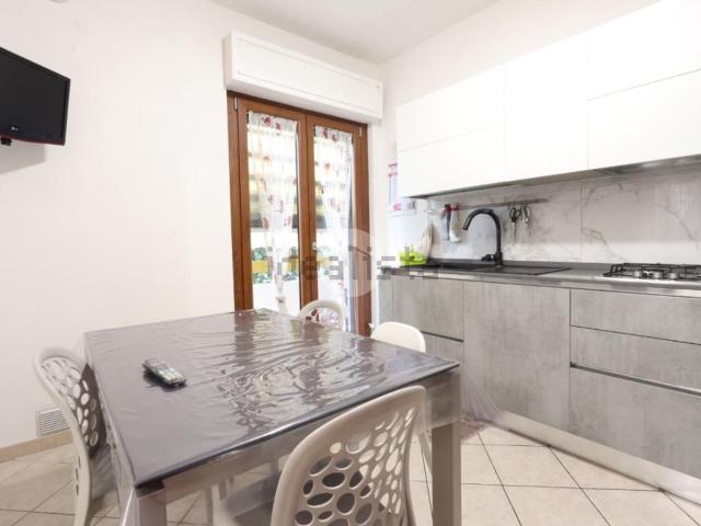 Appartamento in vendita di 138 m² in Via di Sotto, 86