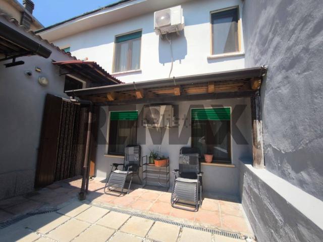 Appartamento in vendita di 138 m² in Via Europa, 16