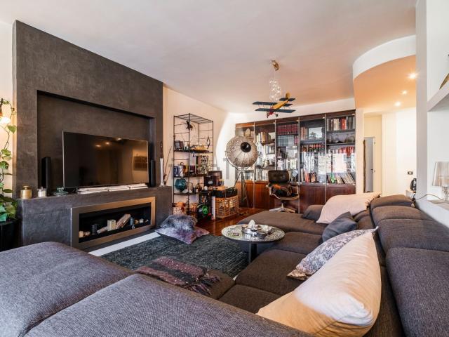 Appartamento in vendita di 138 m² in Via Francesco Baracca