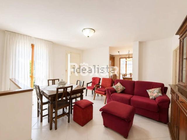Appartamento in vendita di 138 m² in Via Francesco Guicciardini, 16