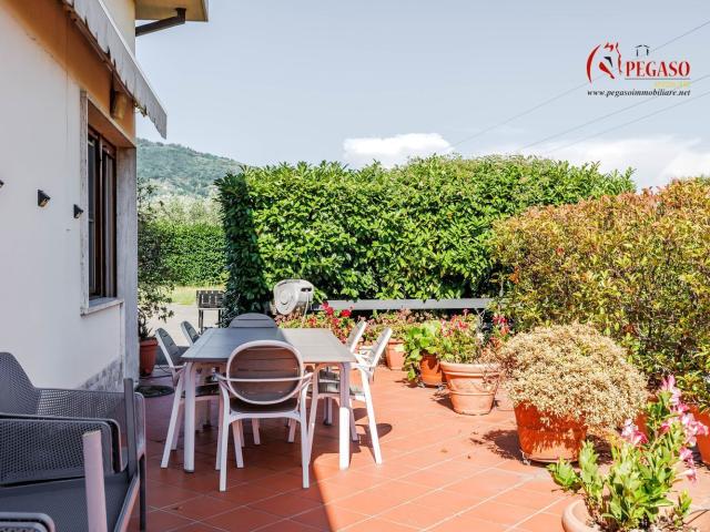 Appartamento in vendita di 138 m² in Via Lucchese