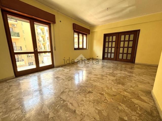 Appartamento in vendita di 138 m² in Via Monsignor Antonio Lanza, 10
