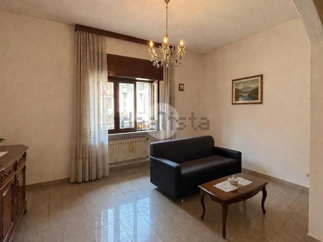 Appartamento in vendita di 138 m² in Via Mercato, 1