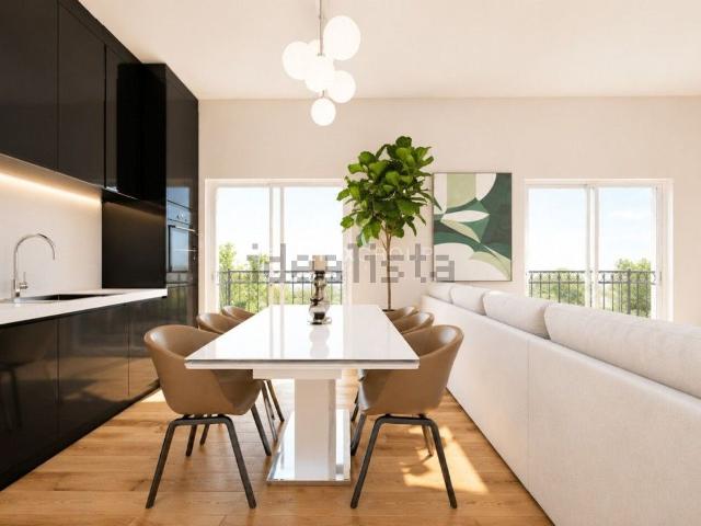 Appartamento in vendita di 138 m² in Via Salvo d&apos Acquisto