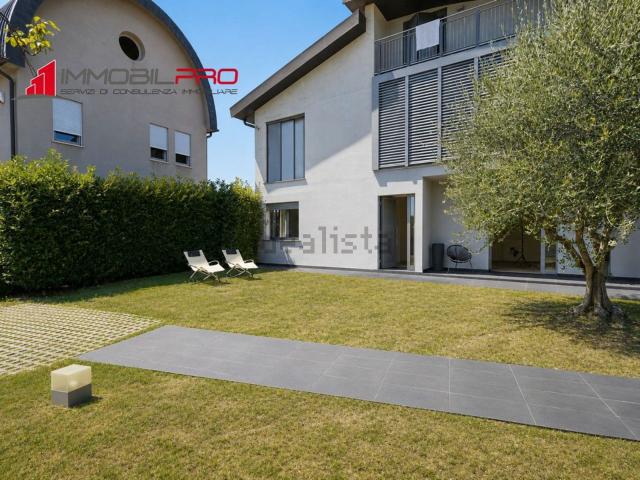 Appartamento in vendita di 138 m² in Via San G. Bosco, 65