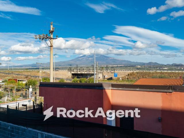 Appartamento in vendita di 138 m² in Via Pantelleria, 20