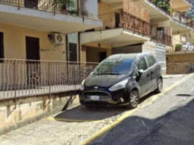 Appartamento in vendita di 138 m² in Via Petrolo