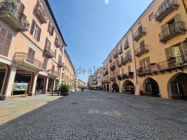 Appartamento in vendita di 138 m² in Via Roma, 51