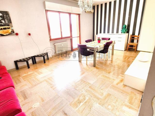 Appartamento in vendita di 138 m² in Via Tiburtina Valeria, 148