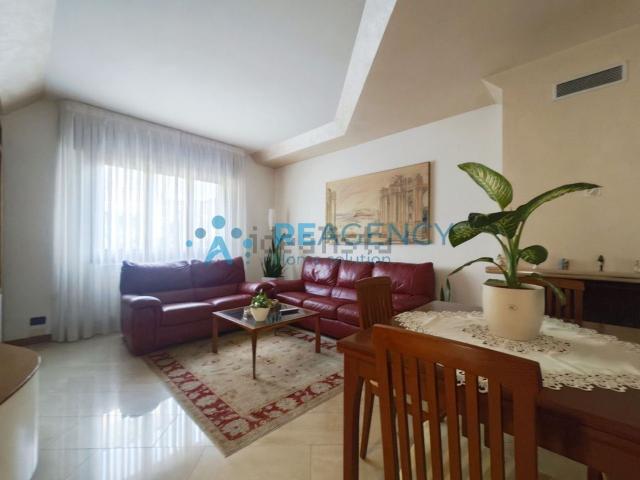 Appartamento in vendita di 138 m² in Via Valle Aulo Gellio, 29