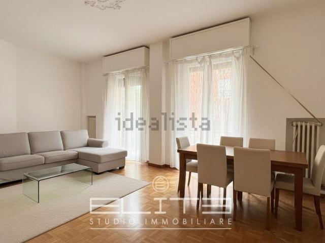 Appartamento in vendita di 138 m² in Via Vittorio Veneto