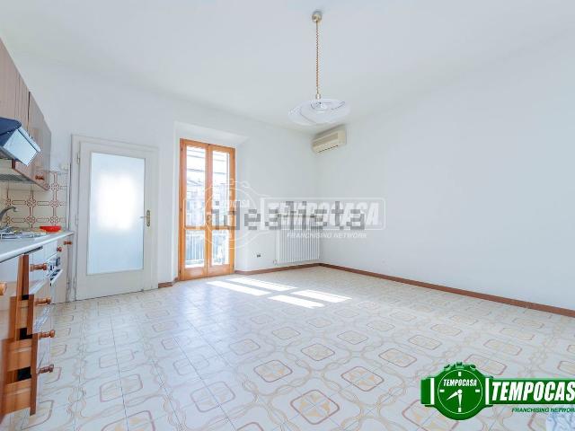 Appartamento in vendita di 138 m² in Via Vincenzo Capra, 28