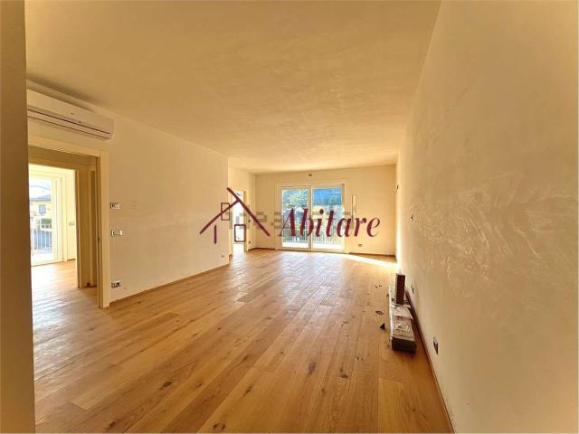 Appartamento in vendita di 138 m² in Corso Enotria, 8